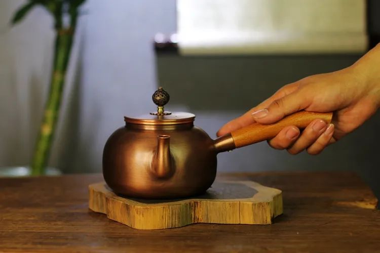 Antique Ruyi Xiangyun Side Handle Pot Copper Teapot