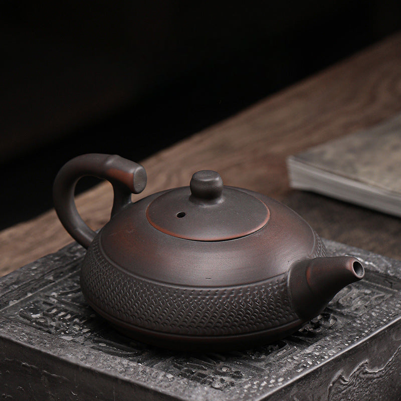 Chinese Style Handmade Blind Dagger Teapot