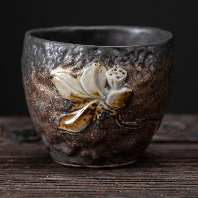 Japanese Style Gilding Iron Glaze Tea Cup