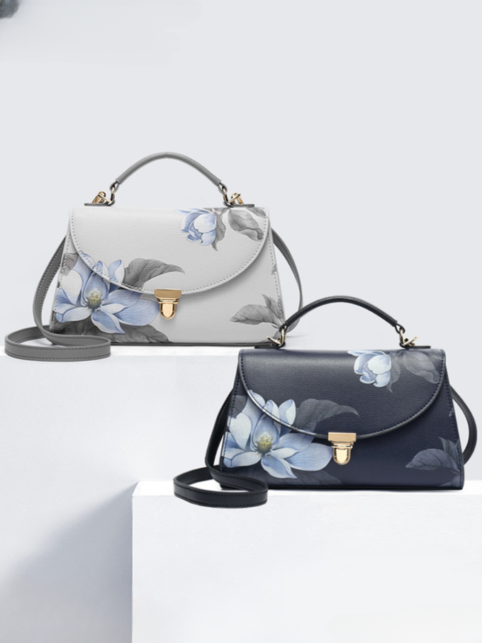 Elegant Gardenia Blossoms Leather Handbag