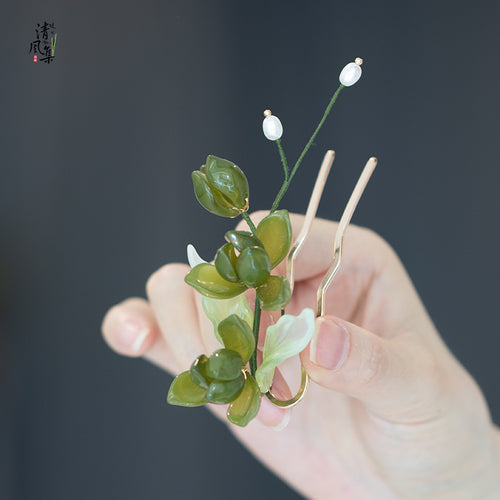 Antique-Style Green Glass Flower Tassel Hairpin