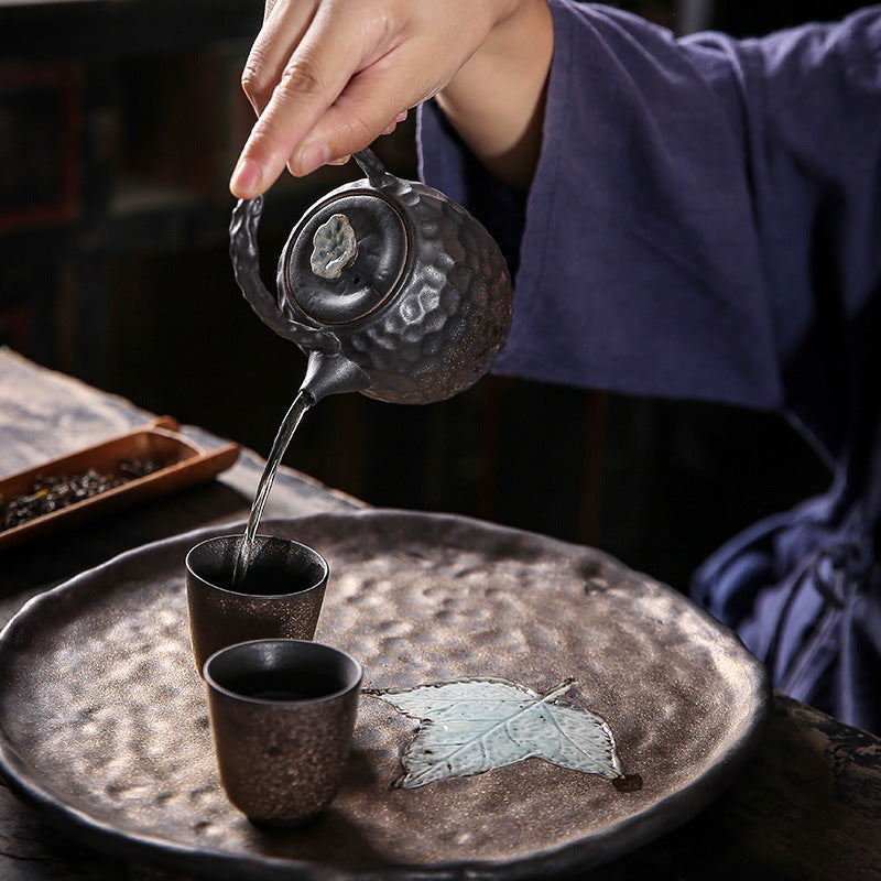 Retro Gilding Hammer Pattern Stoneware Loop-Handled Teapot