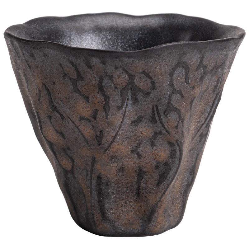 Japanese-Style Gilding Iron Glaze Lotus Tea Cup
