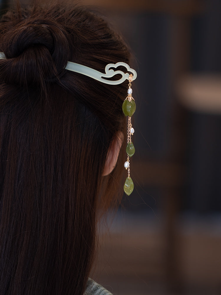 Glass Imitation Jade Petal Tassel Pearl Hairpin