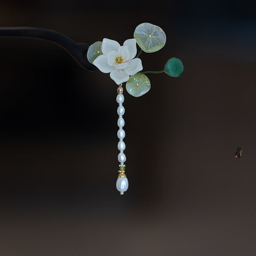 Delicate Pearl Tassel Lotus Glass Ebony Hairpin