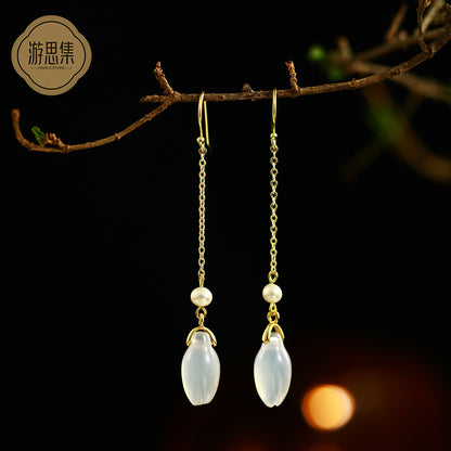 Magnolia White Agate Pearl Earrings