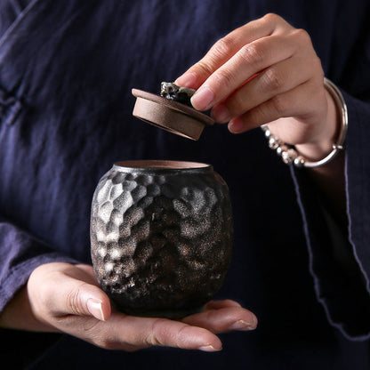 Gilding Iron Glaze Hammer Pattern Ceramic Tea Jar