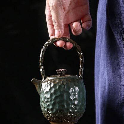 Retro Gilding Hammer Pattern Stoneware Loop-Handled Teapot