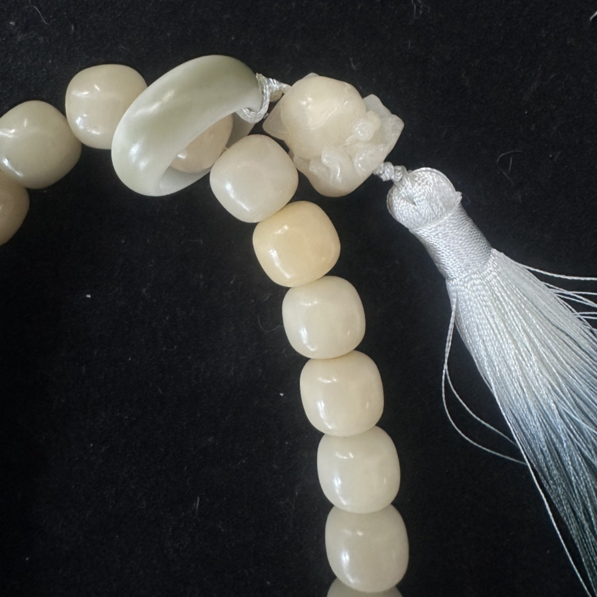 Gradient White Jade Bodhi Bracelet